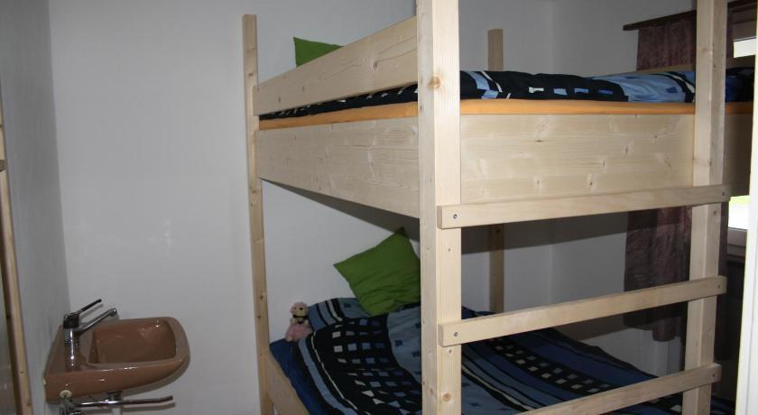 Hostel Sporti Grusch Zimmer foto