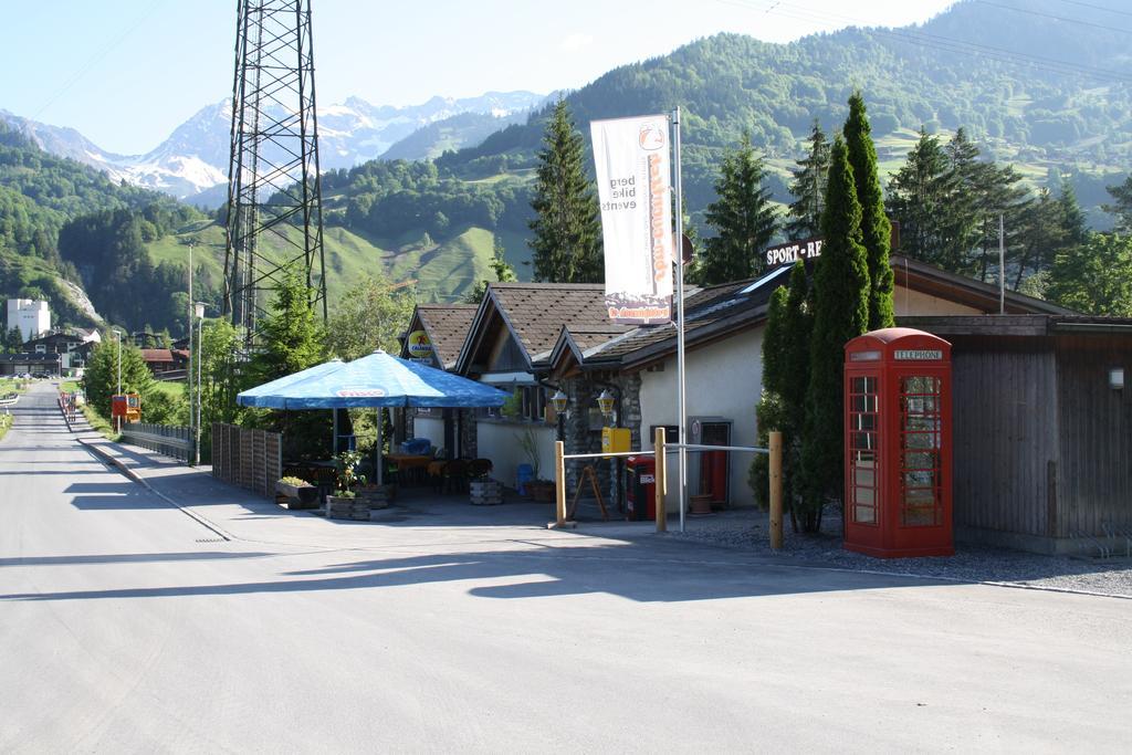 Hostel Sporti Grusch Exterior foto