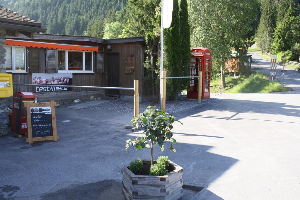 Hostel Sporti Grusch Exterior foto
