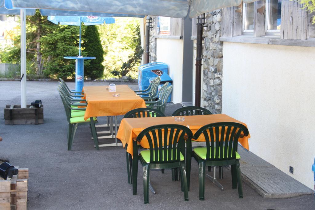 Hostel Sporti Grusch Exterior foto