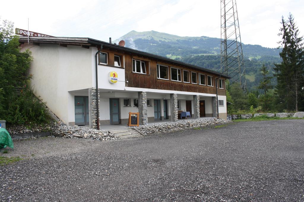 Hostel Sporti Grusch Exterior foto